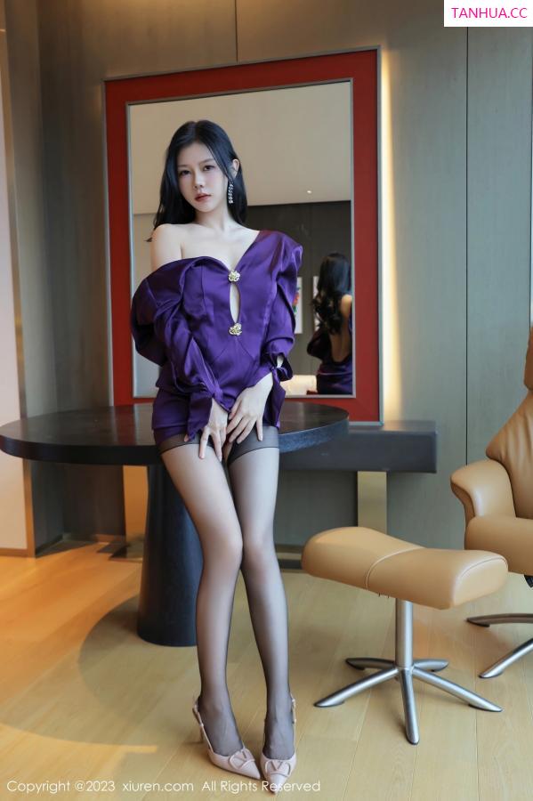 尹甜甜  [XiuRen]高清写真图 2023.11.22 No.7700 尹甜甜 黑丝美腿第43张图片